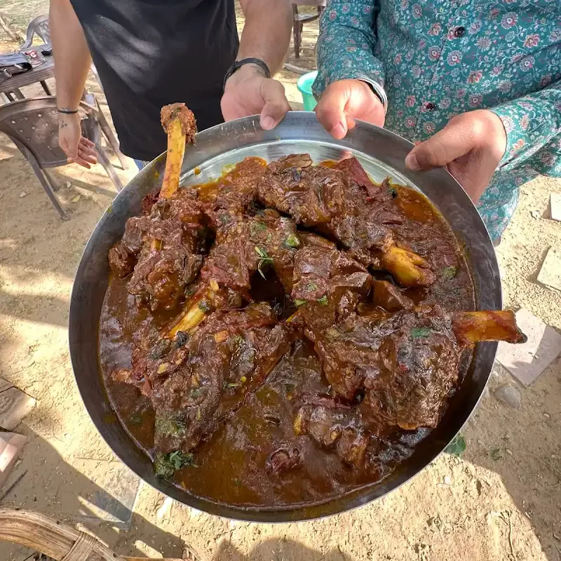 जंगलों और ठिकानों में बनने वाला जंगली लाल मास