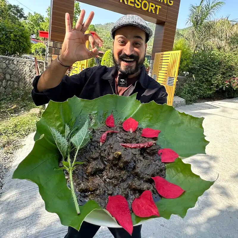 बिच्छू 🦂 बुट्टी जंगली पत्तो से बना पहाड़ी मटन